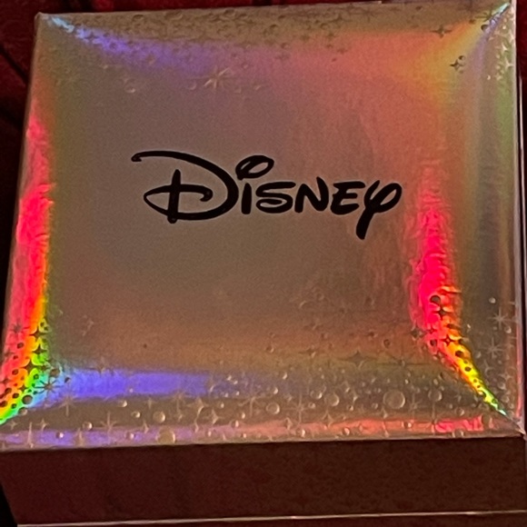 Mickey Necklace “Laughter. Imagination. Dreams.” - Picture 4 of 4